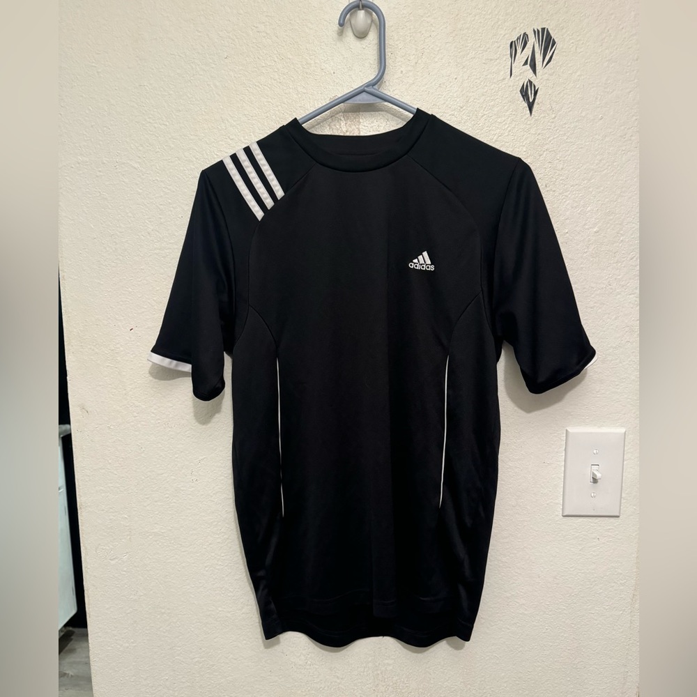 Adidas shirt men’s small